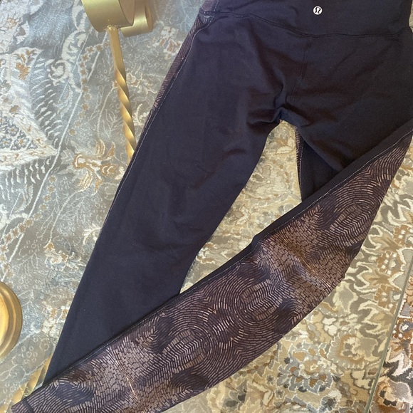 Lululemon Gold Foil Leggings - Picture 6 of 9